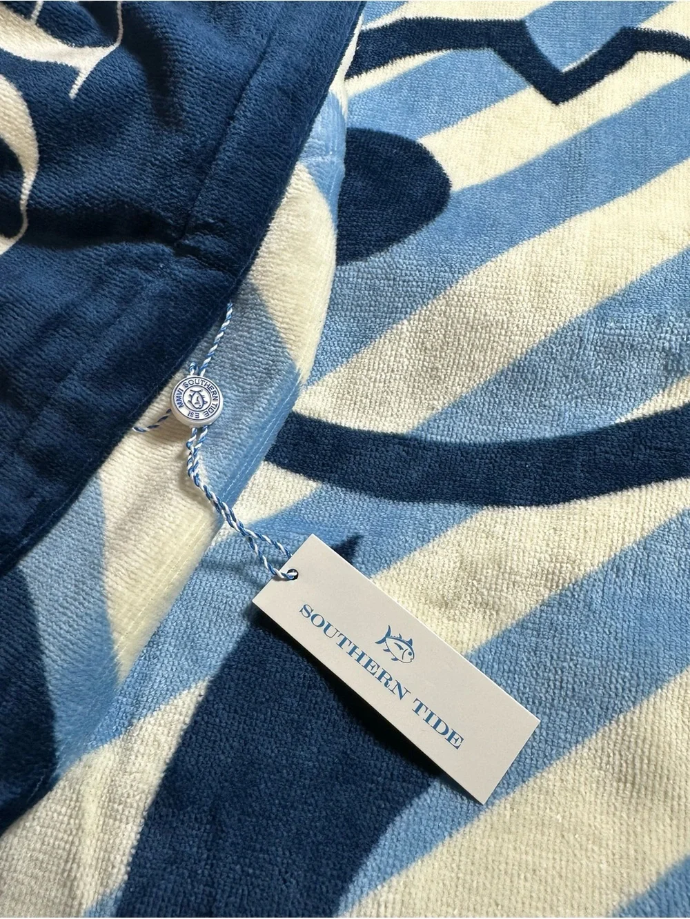 SOUTHERN TIDE SKIPJACK STRIPED FRENCH TERRY BEACH TOWEL.NWT.MSRP.$45.00